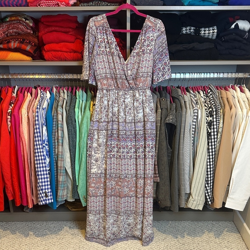 Lily Rose lavender/pink/white floral short sleeve v neck lined maxi dress size S